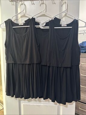 3 black NURSING tank top with lift access, flattering!